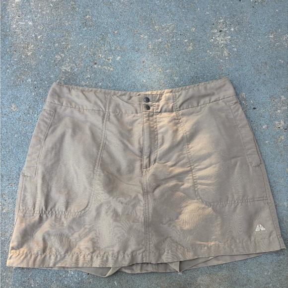 Nike ACG Women's Khaki Skort - Picture 1 of 5
